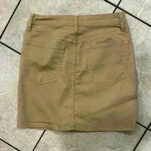 Aeropostale Khaki Five Pocket Skirt Size 0 - Picture 2 of 3